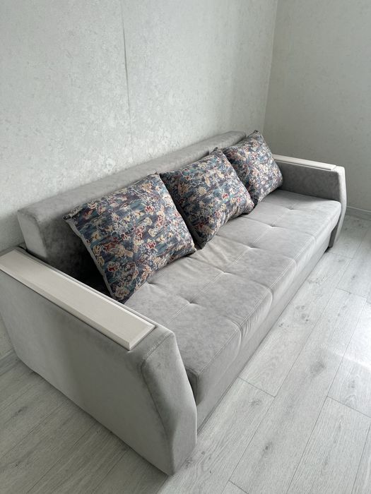 Диван 2.30м 1.65