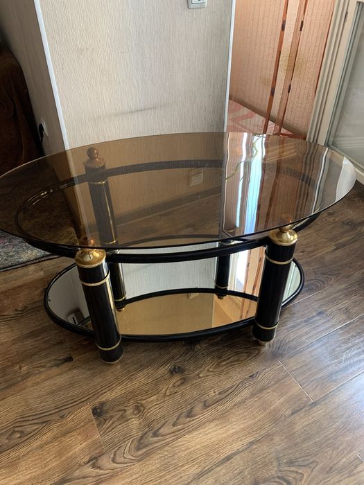 Стеклянная тумба