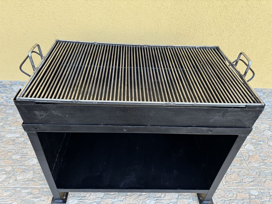 Vând grătar din inox latime 60cm pe 102cm lungime