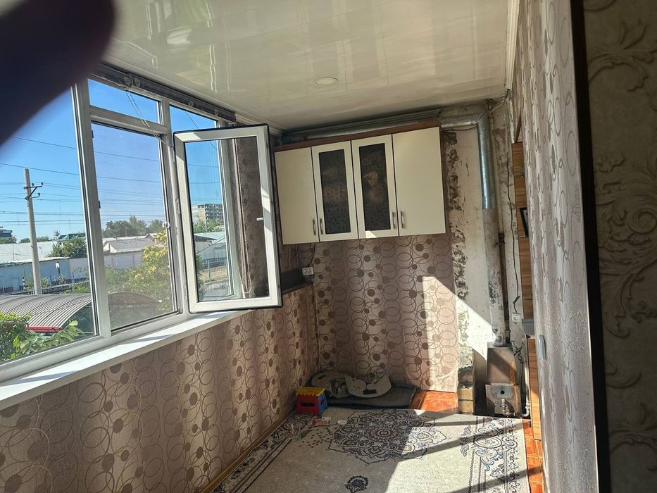 Yangi yolda 2xona  uy sotladi