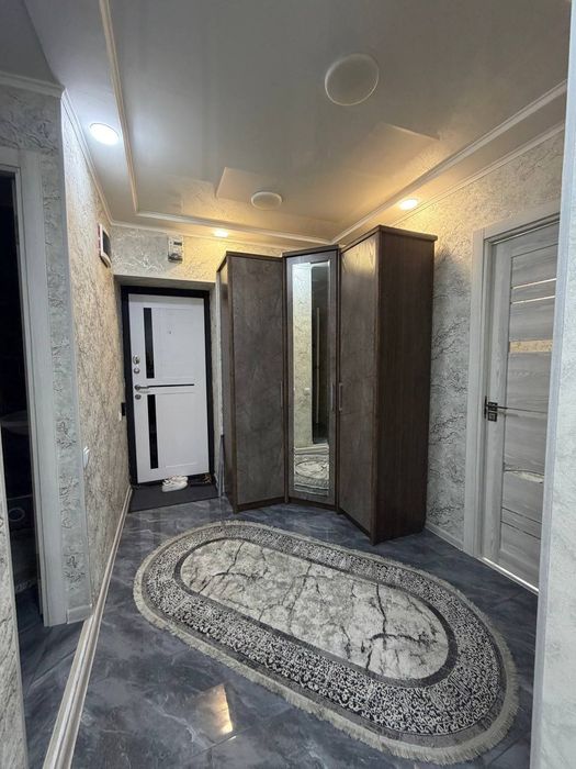 Продам чиланзар 6.  Трёх комнатная