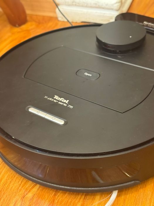 Продам Робот пылесос tefal