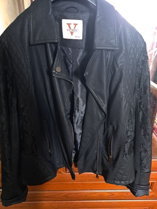 Продаю куртку ,новая