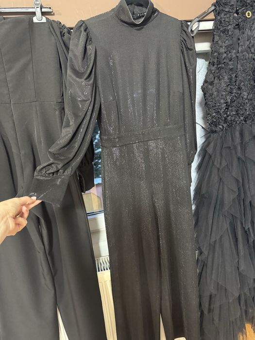 Salopeta  neagra cu spatele gol