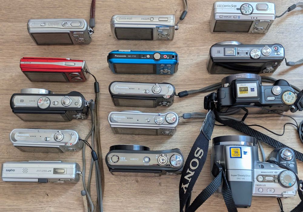 14 Camere foto digitale Pentax, Sony, Panasonic, Fuji ca DEFECTE pt piese etc