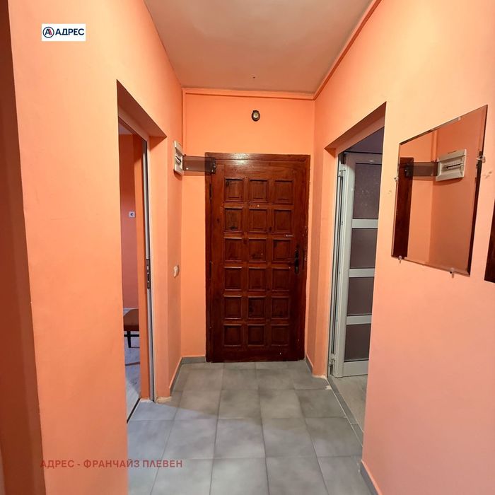 Продава се Двустаен апартамент в Плевен, Идеален център - 64 кв.м за 1954 €/кв.м - Снимка #7