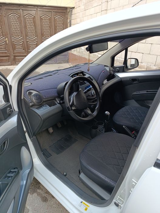 Spark sotiladi yoki õzini puliga 1 yilga bõlib tõlashga