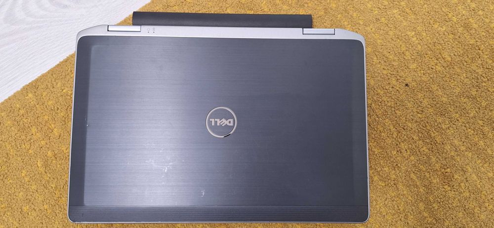 Laptop Dell Latitude – i5 / ecran 13.3" / 4GB RAM / 250GB HDD / Windows 10