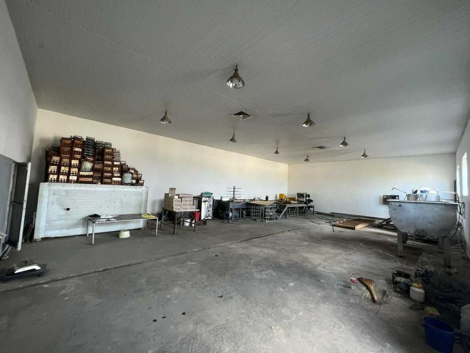 Продаётся 6 800 м² производственный цех.