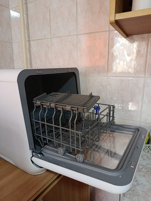 Masina spalat vase Maedion de spalat vase comacta(2seturi) Medion