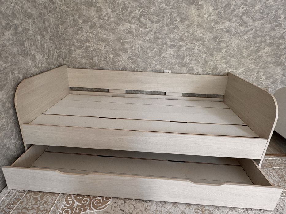 кровать сатылады. б/у