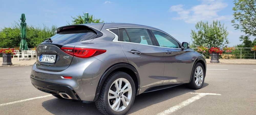 Masina Infiniti Q30, 63500 km, GLA
