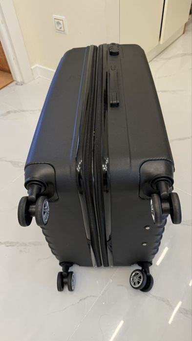 Чемодан в хорошем состоянии