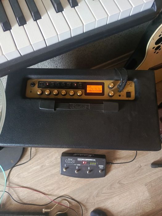 Продам. Комбоусилитель. Marhall CODE 50