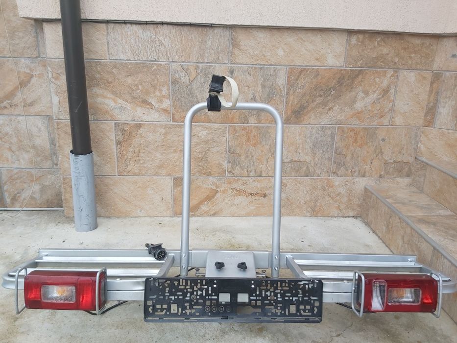 Vând suport auto pentru biciclete