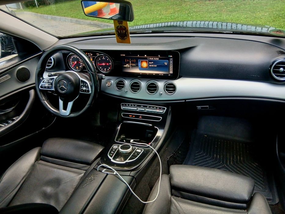 Mercedes-Benz E220 2020 AMG Impecabil 19000€