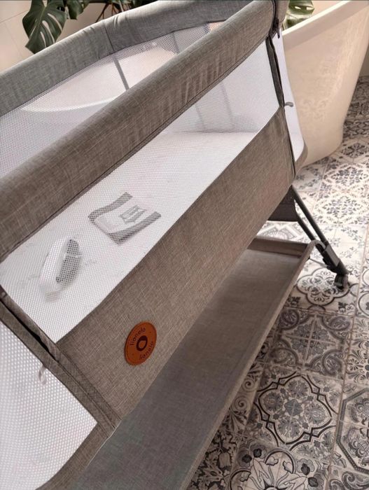 Patut co sleeper Lionelo Luna 2 in 1 gri + saltea cocos + 2 lenjerii