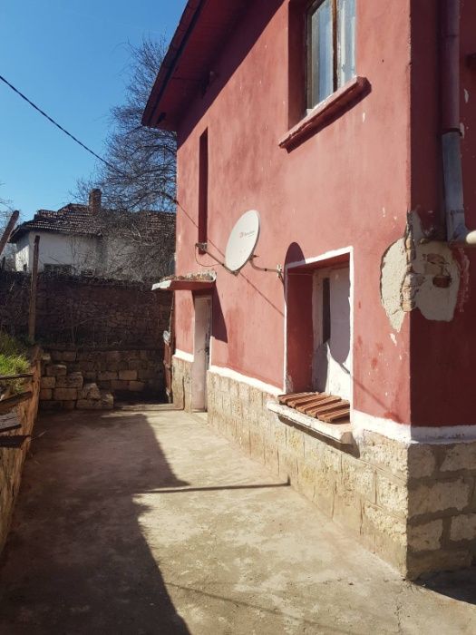 Продава се Къща в с. Три кладенци, Област Враца - 100 кв.м за 153 €/кв.м - Снимка #2