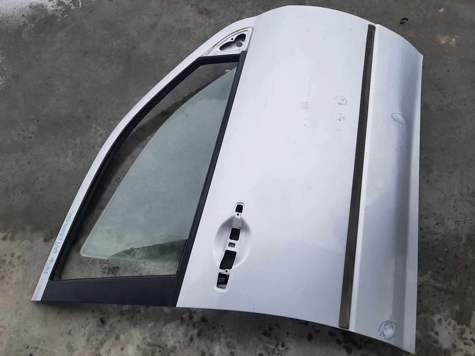 usa dreapta fata  mitsubishi outlander 2003-  2006