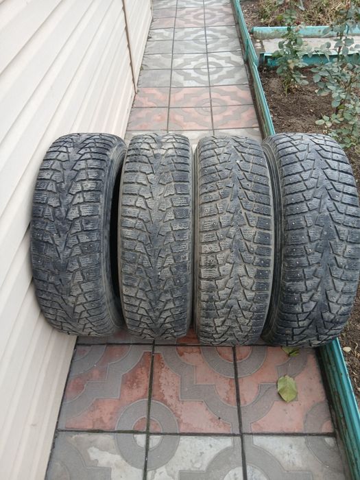 Продам шины, зимние.