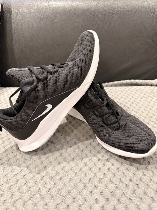Nike Сникърси Viale черни