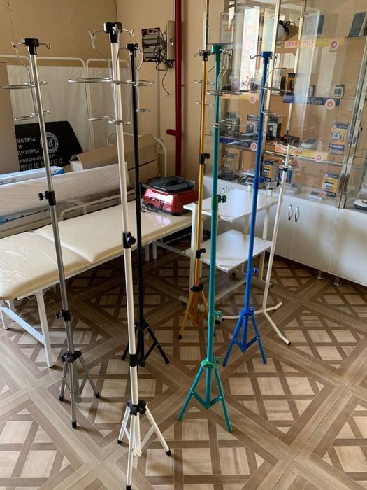 kapilnitsa veshilka shtativ