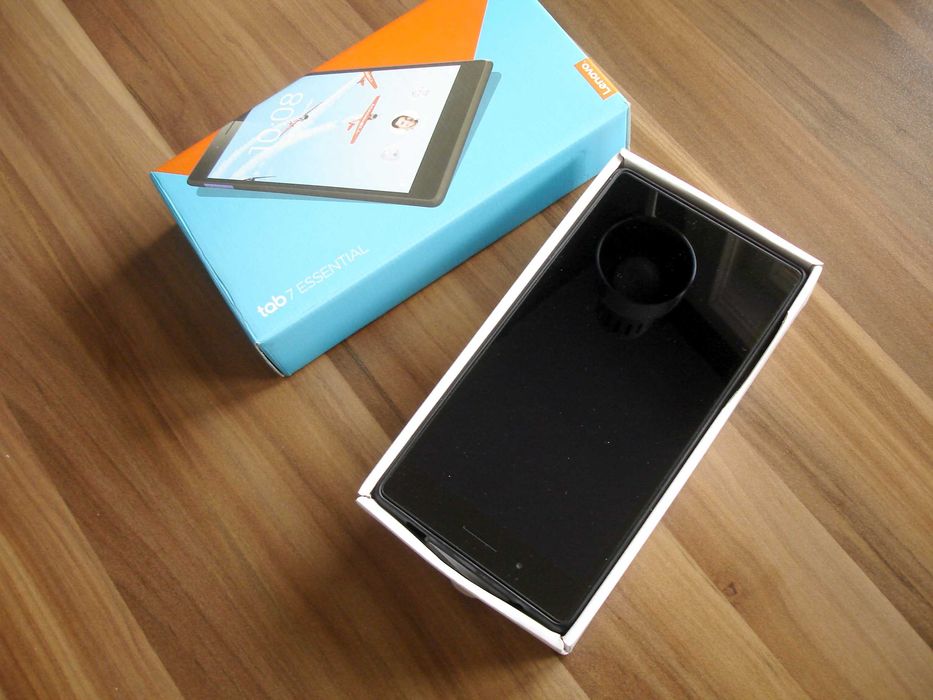 Таблет Lenovo Tab 7 Essential