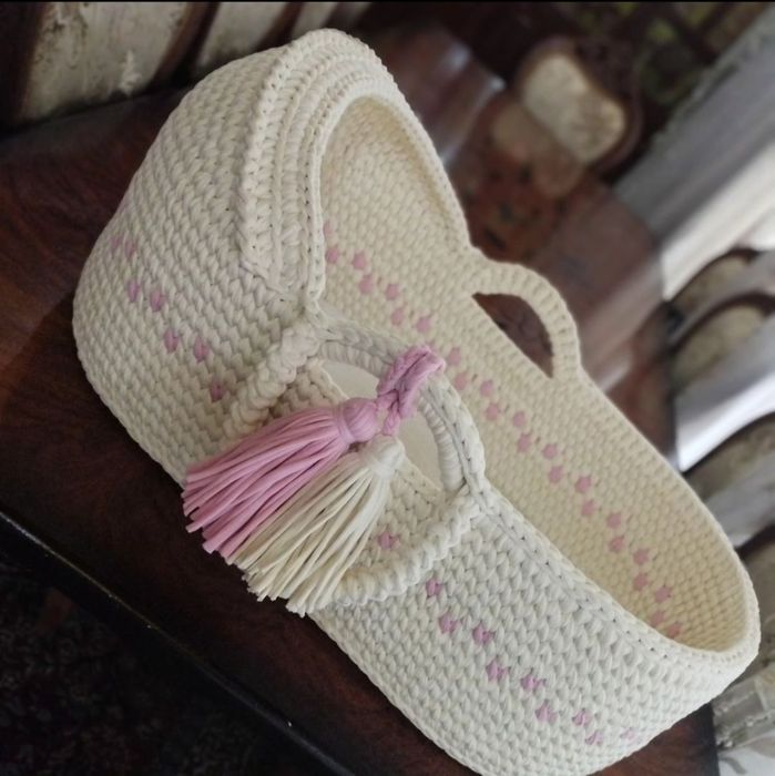 Qo'l mehnati. Sumkalar, belanchak, karzinkalar zakazga to'qib beramiz.