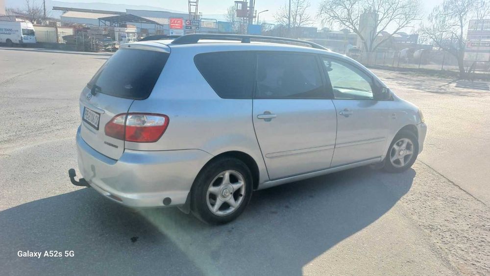 Тойота авенсис версо