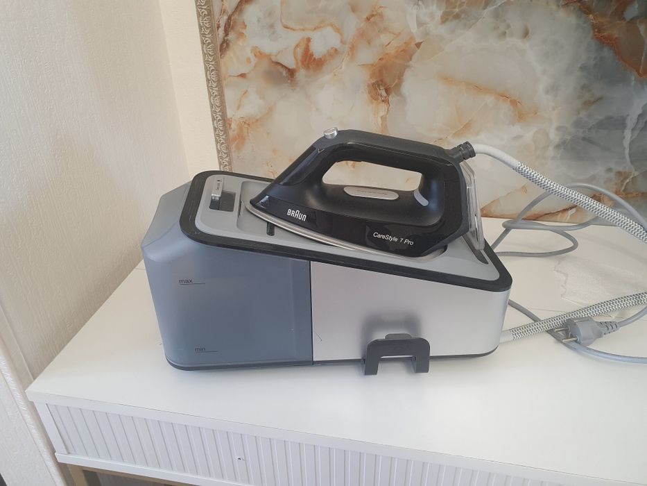 Парогенератор Braun CareStyle 7 Pro IS7156BK