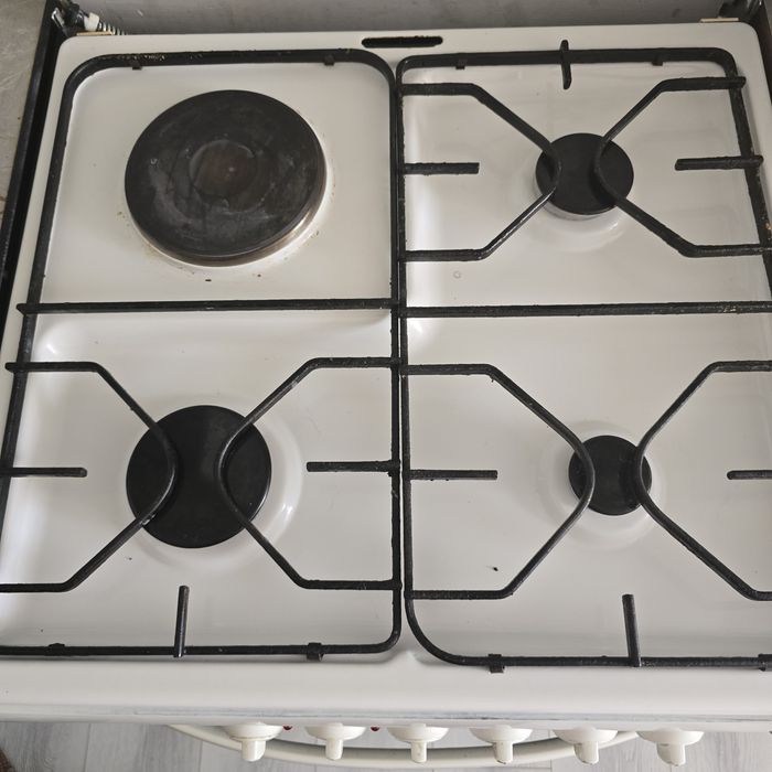 Срочно продам газ плиту
