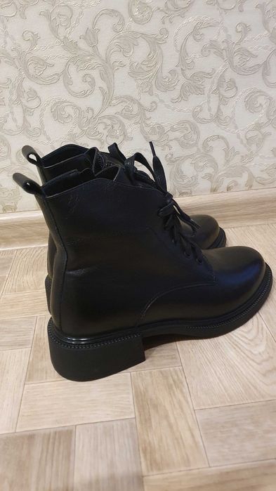 Кожаные ботинки на весну/осень, р.40