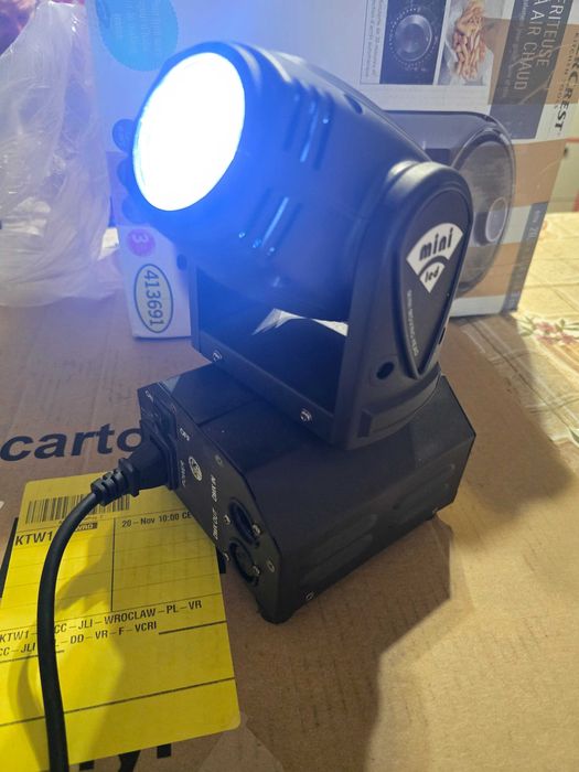 Moving Head,Lumina Scena, DMX, activata vocal, 1130 Lux, 700-8000K