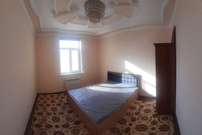 Продаётся двухкомнатная квартира в центре Нукуса