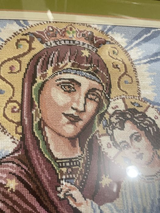 Goblen cusut manual – Maica Domnului cu Pruncul