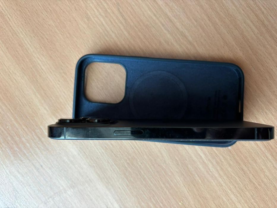 Продам Айфон 14 Про