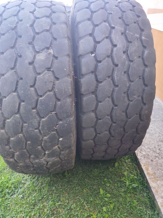 Vand 2 anvelope 445/80/R 25