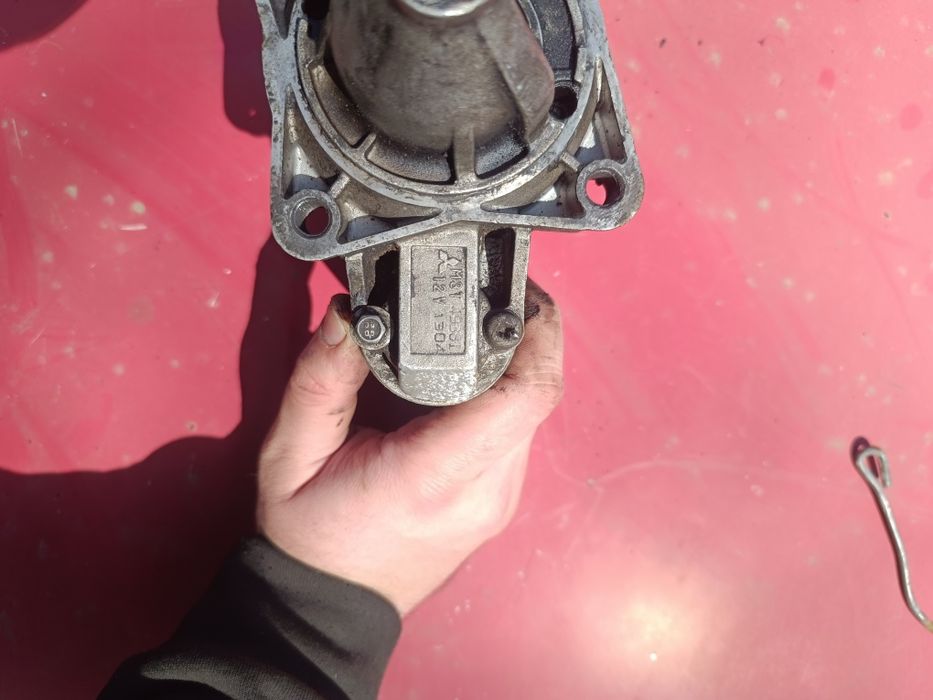 Стартер Mazda 323