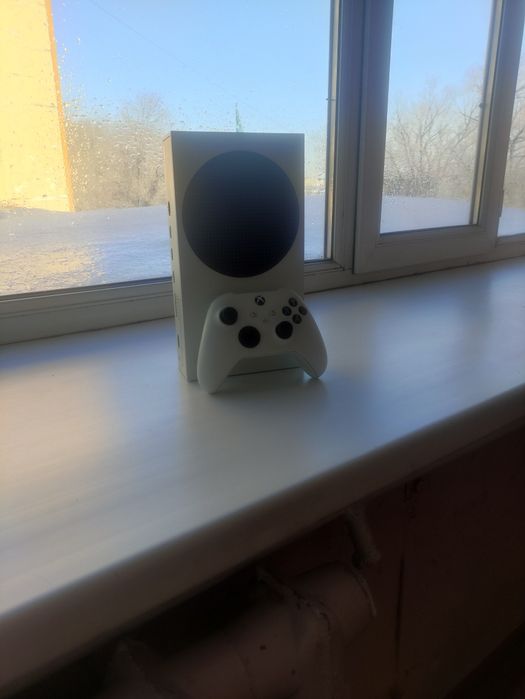 Продам Xbox series s