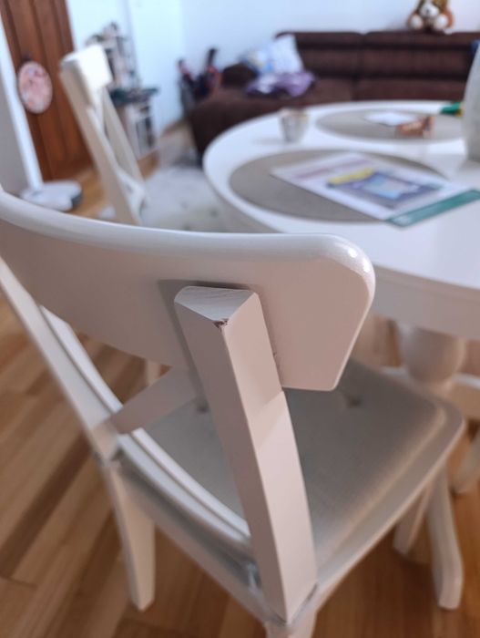 Vând scaune Ikea din lemn