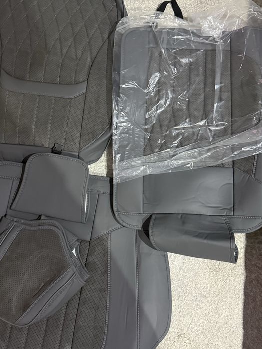 Продам чехол на авто новый