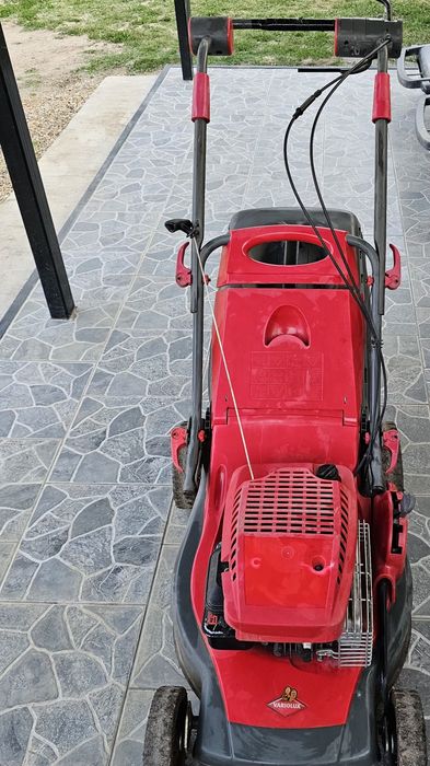 Vând mașină de tuns iarba/gazon, autopropulsata