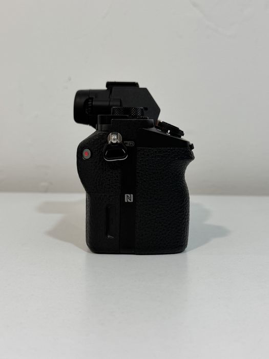 Фотоапарат Sony A7 II *Като НОВ*