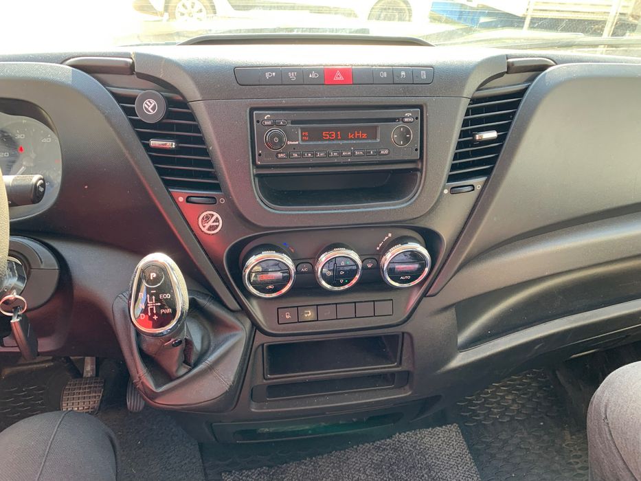 Iveco Daily, 113.000 km, lift, cutie automata, TVA deductibil