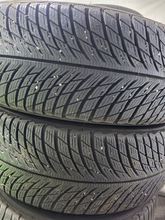 2 бр зимни 225/60/18 Michelin 2020г 8мм