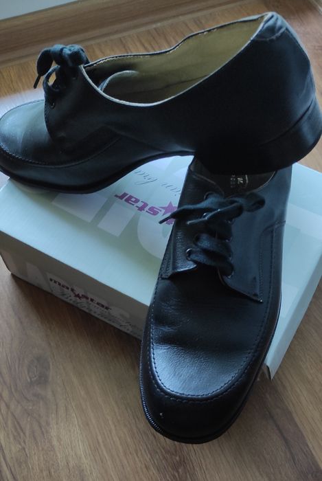 Мъжки обувки естествена кожа и гьон