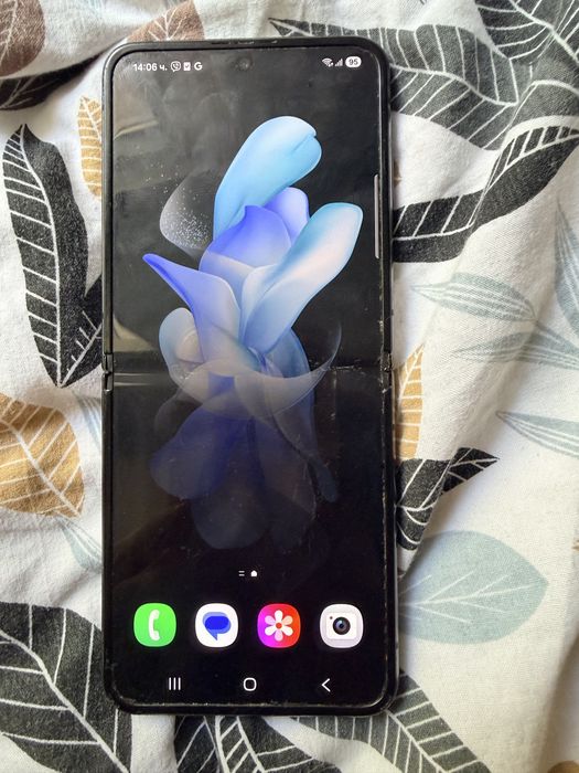 Z Flip 4 512GB Ram