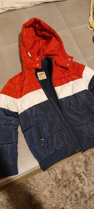 Geaca iarna Levis marimea 8-10ani