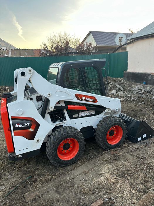 Аренда погрузчика Мини погрузчик Бобкат Услуги погрузчика Недорого