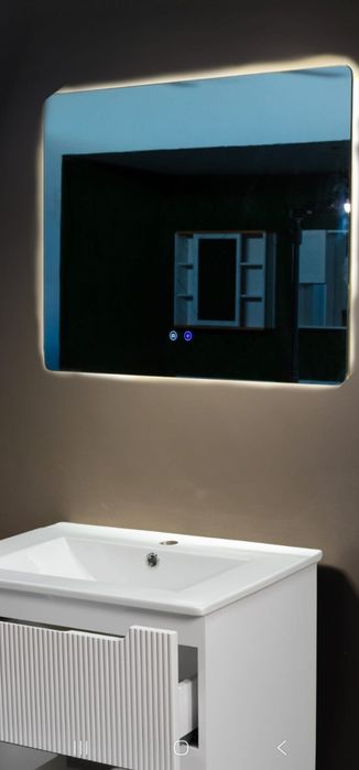 Oglindă baie LED 60x80 cu dezaburire, touch, montaj vertical orizontal